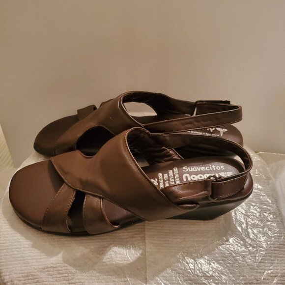 Sandals Brown Strappy Cushioned Padded Insole100% Leather Size US 9 /EU 40. - Picture 2 of 8